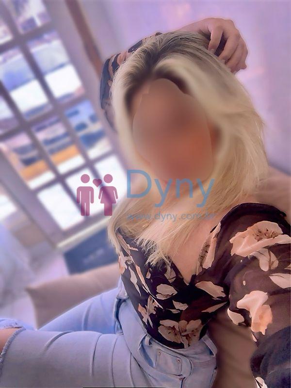 Story Me chamo Grabriely Souza faço massagens com finalização. Sou uma loira muito bonita!