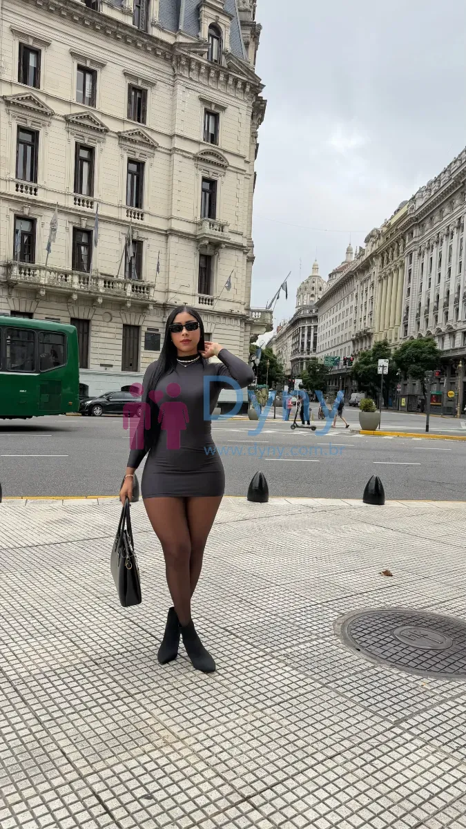 Story Olá meu nome é Beatriz núbia  e vou satisfazer todos vocês sou completa sem frescura
